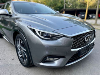 Infiniti Q30 foto 3