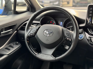 Toyota C-HR foto 11