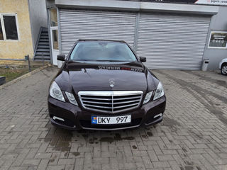 Mercedes E-Class foto 2