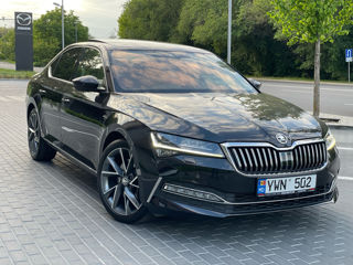 Skoda Superb foto 3