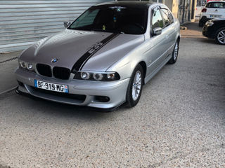 BMW 5 Series foto 3