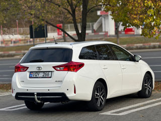 Toyota Auris foto 8