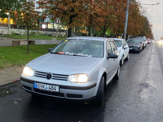 Volkswagen Golf foto 1