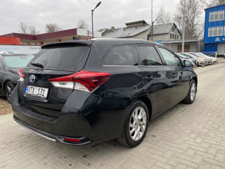 Toyota Auris foto 3