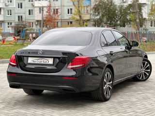 Mercedes E-Class foto 2