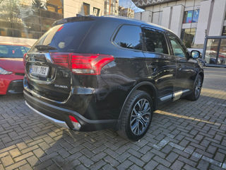 Mitsubishi Outlander foto 6