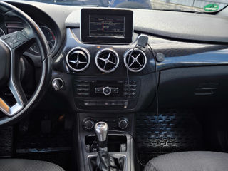 Mercedes B-Class foto 4