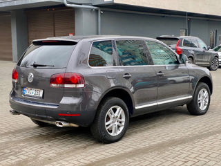 Volkswagen Touareg foto 5