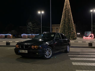 BMW 5 Series foto 3