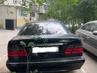 Mercedes E-Class foto 3