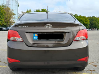 Hyundai Accent foto 5