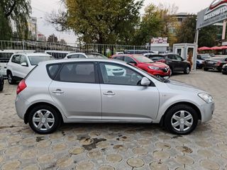 Kia Ceed foto 1