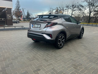 Toyota C-HR foto 3