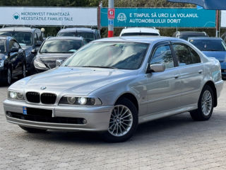 BMW 5 Series foto 1