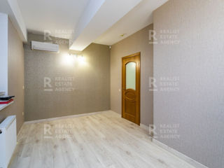 Apartament cu 4 camere, 156 m², Buiucani, Chișinău foto 14