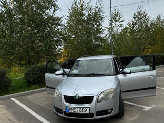 Skoda Fabia foto 2