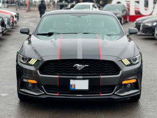 Ford Mustang foto 3