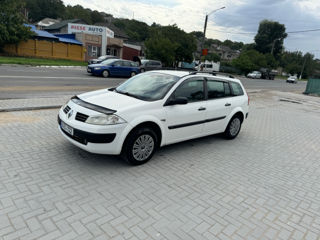 Renault Megane foto 1