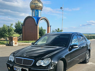 Mercedes C-Class фото 1