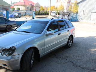 Mercedes C Class foto 2