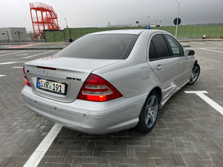 Mercedes C-Class foto 4