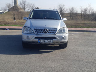 Mercedes M-Class foto 5