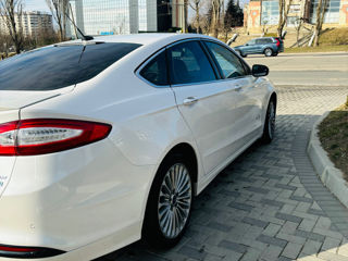 Ford Fusion foto 6