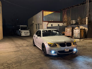 BMW 5 Series foto 2