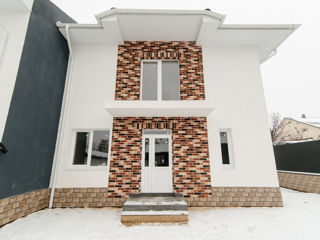 Triplex in stil clasic,250 mp, 3 ari,beci ,terasa , in Ciorescu!!! foto 10