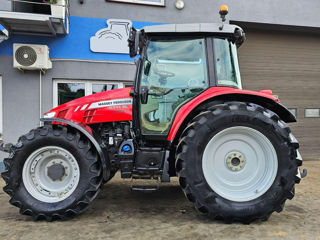 Massey Ferguson 5711