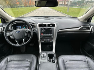 Ford Fusion foto 6