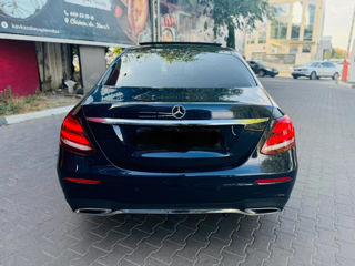 Mercedes E-Class foto 4