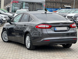 Ford Fusion foto 3