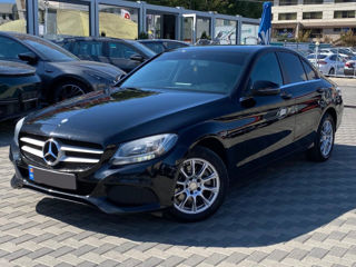 Mercedes C-Class foto 1