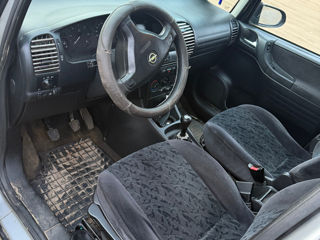 Opel Zafira foto 4