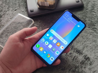 Vind Huawei P Smart + ideal ca nou cu incarcator 64/4Gb