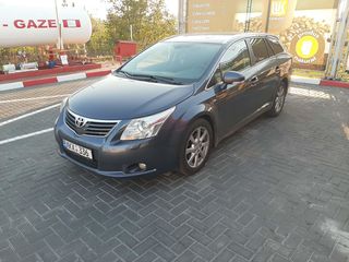 Toyota Avensis foto 7