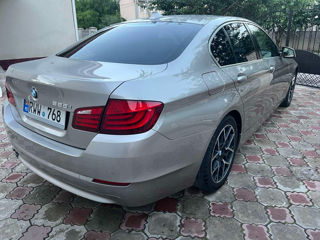 BMW 5 Series foto 3