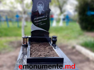 Monumente funerare din granit natural la preț avantajos! foto 10