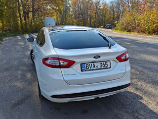 Ford Mondeo foto 3