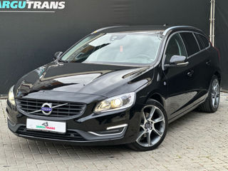 Volvo V60 foto 2