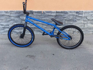 Vand BMX cu 3999 de lei