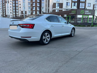 Skoda Superb foto 5