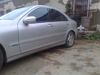 Мерседес С W 203 2200 cdi 2700 cdi foto 2