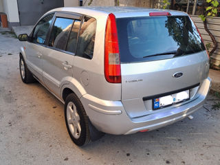 Ford Fusion foto 5