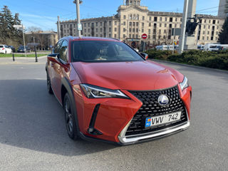 Lexus UX foto 1