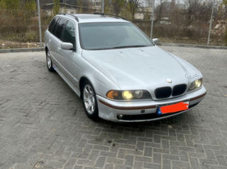 BMW 5 Series foto 5