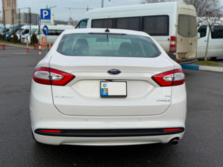 Ford Fusion foto 7