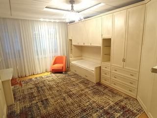 Apartament cu 3 camere, 160 m², Centru, Chișinău foto 4