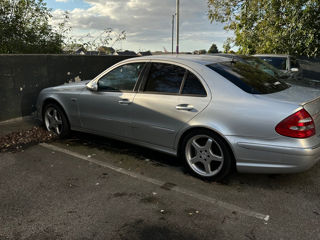 Mercedes E-Class foto 2